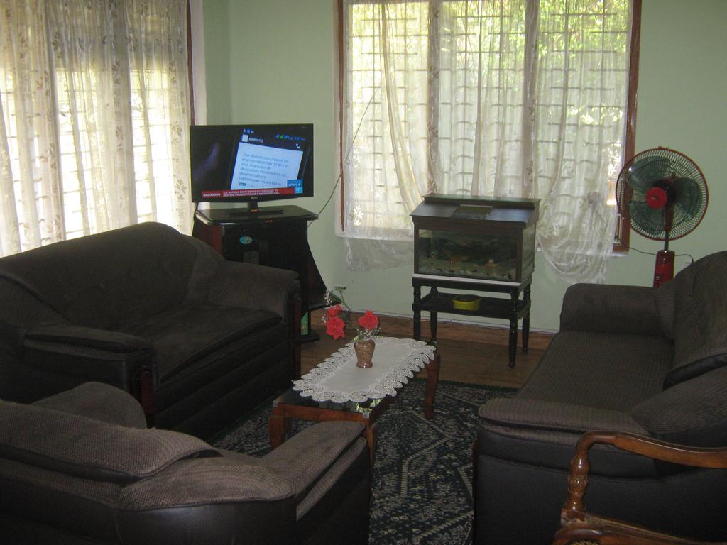 Appartamento Jayawimana Kandy Esterno foto
