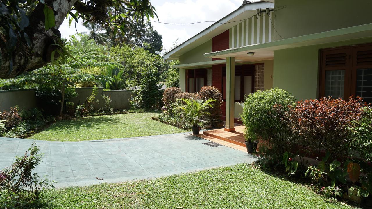 Appartamento Jayawimana Kandy Esterno foto