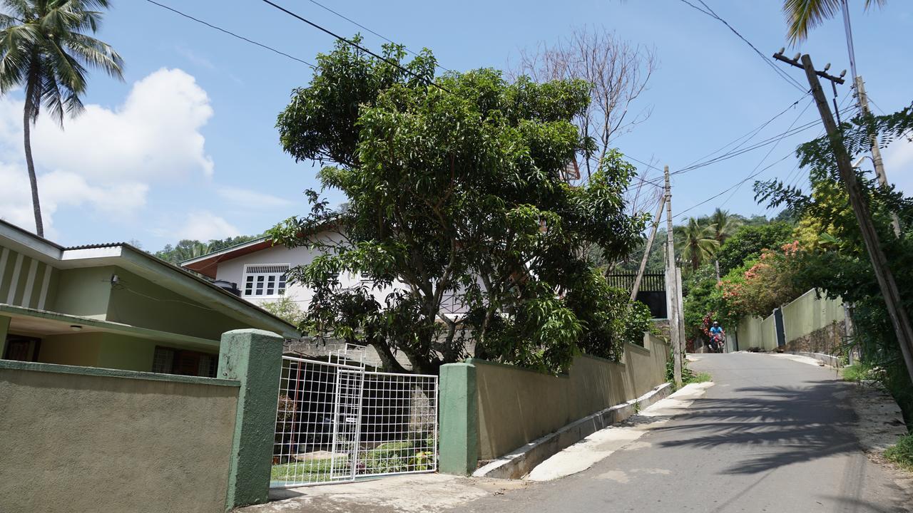 Appartamento Jayawimana Kandy Esterno foto